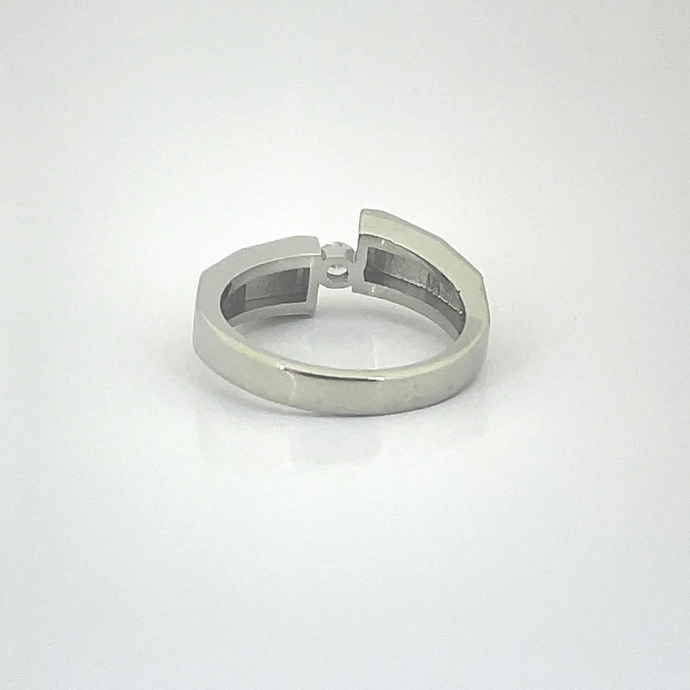 Men's Classy Solitaire Matt Cuddle Ring 92.5 purity silver