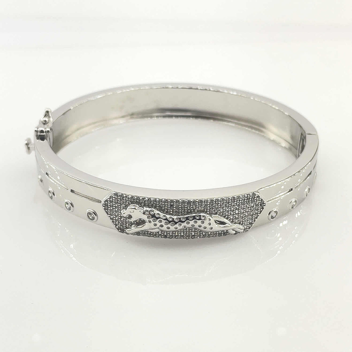 Men's Silver bold Oval bracelet jaguar motif 92.5 Pure Silver