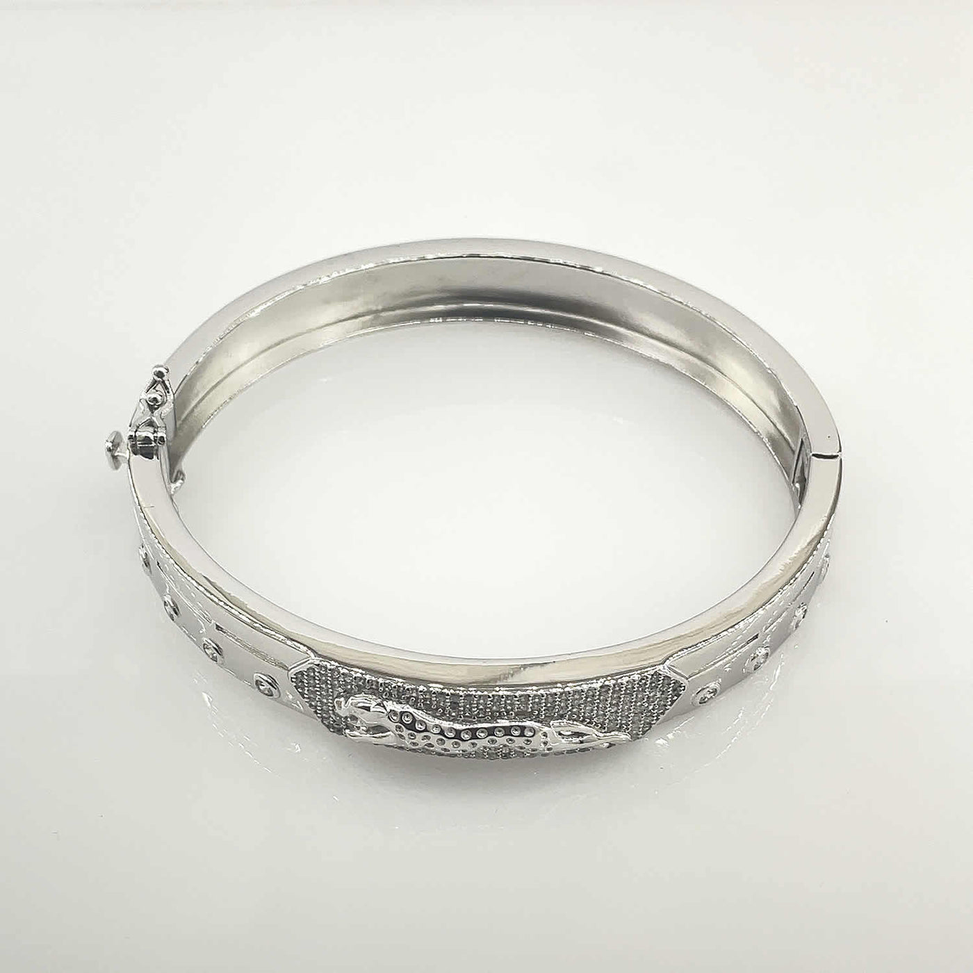 Men's Silver bold Oval bracelet jaguar motif 92.5 Pure Silver