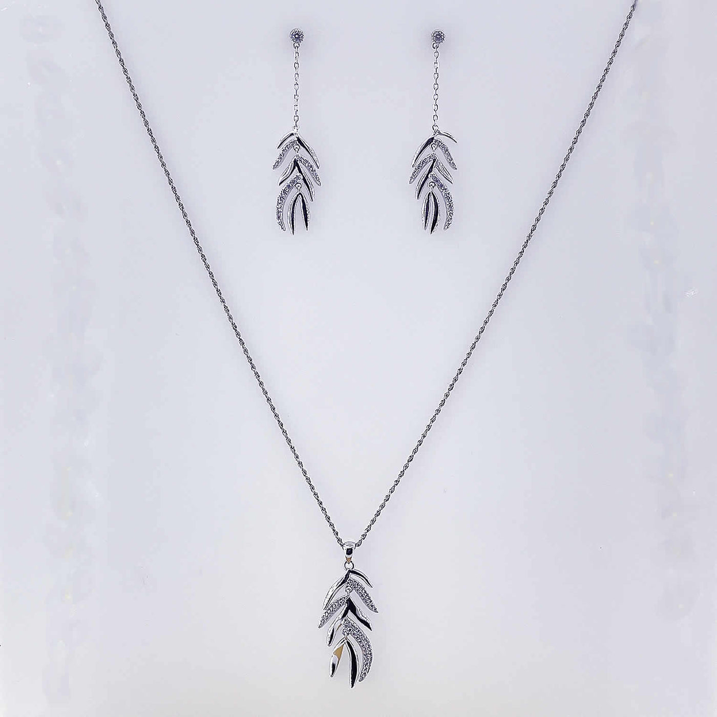 Women's Silver Leaf Design Cocktail Dangler Necklace set 92.5 Pure Silver with chain