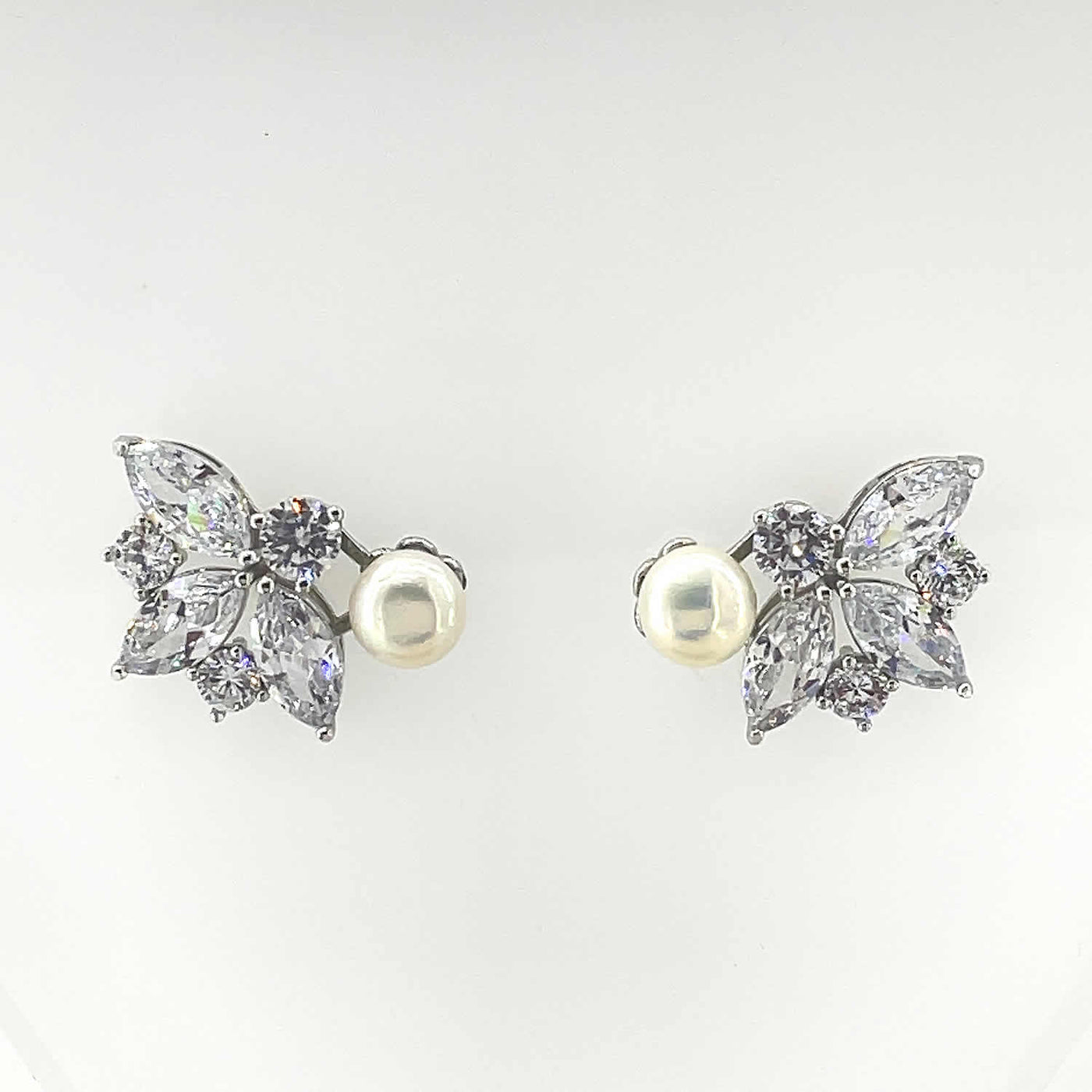 Women's Pearl and Petals Classy Earring  92.5 Pure Silver